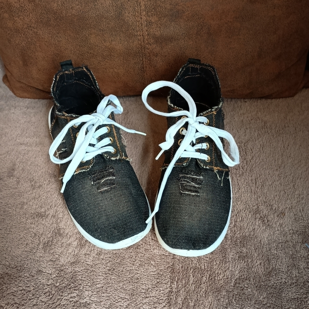 Take A Walk Denim Lace Up Sneakers Women’s Size 6 Casual Distressed Look White S - Picture 2 of 12
